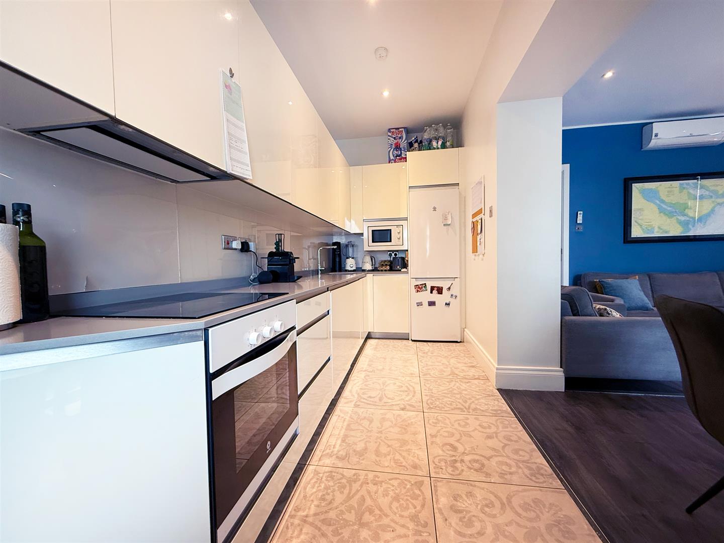 Image of Apartment - 3 Bedrooms - 2 Bathrooms for Sale in The Arches-Gibraltar, Image 3